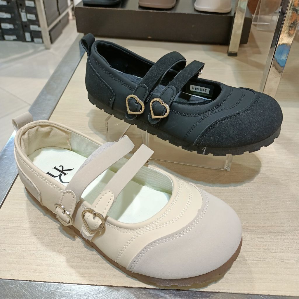 sepatu sneakers wanita YONGKI KOMALADI ori 36-41