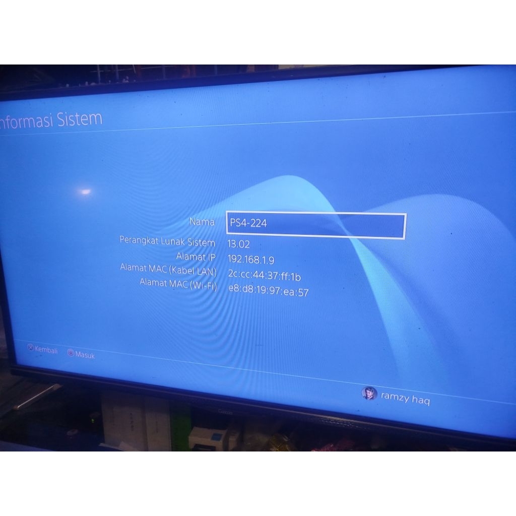 PS 4 Slim 1TB CUH-2218B