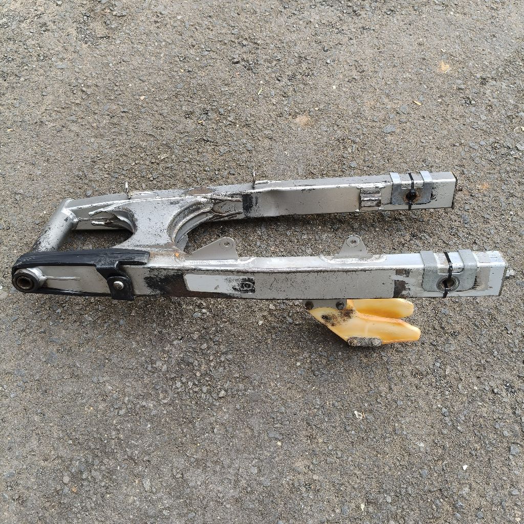 Swing arm KLX 150 Tipe G/BF Original (bekas)