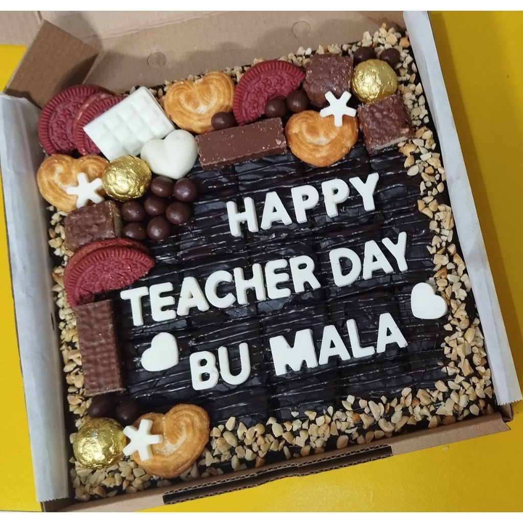 Custom Fudgy Brownies / Brownies Hias Custom