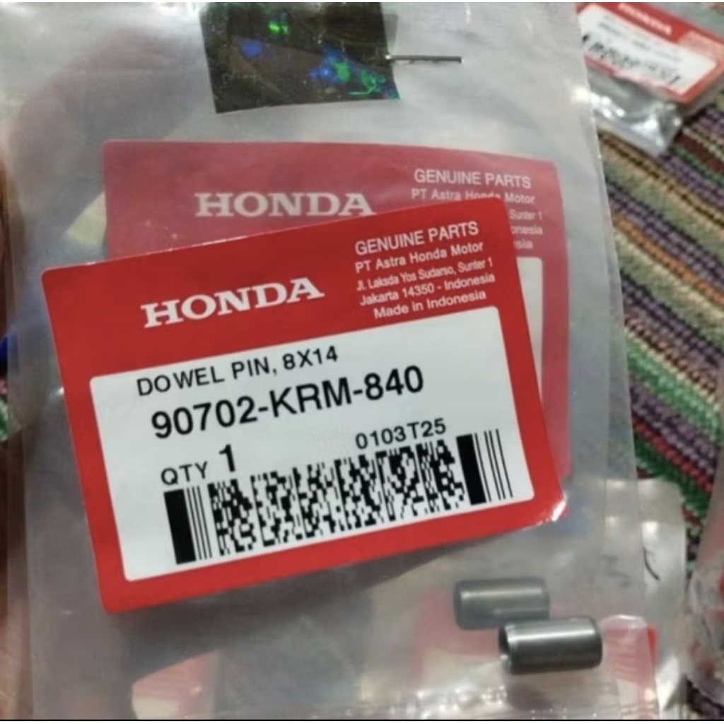 90702-KRM-840 Pin Dowel 8X14 Megapro MonoshockVerza CRF150