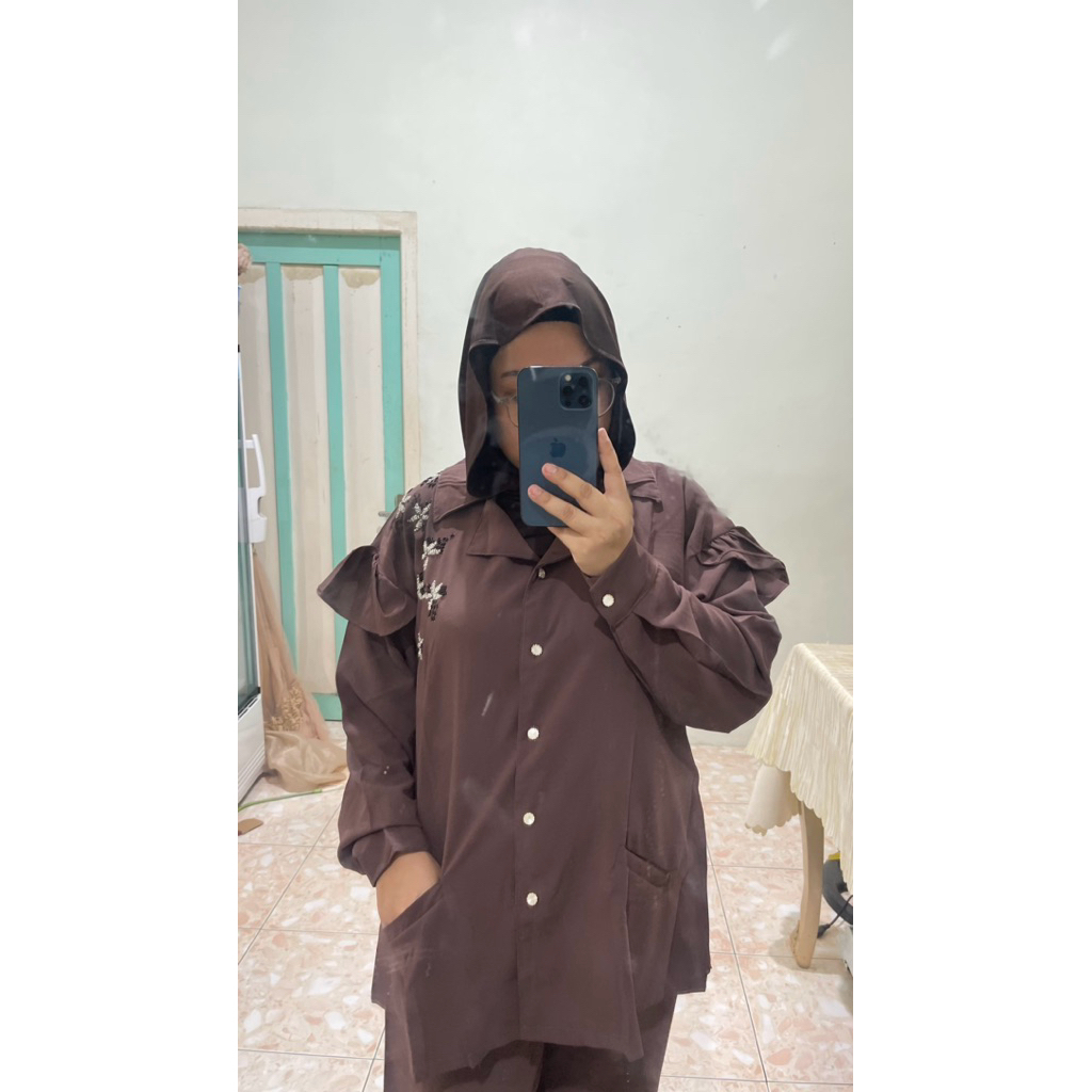 Setelan celana Naomi