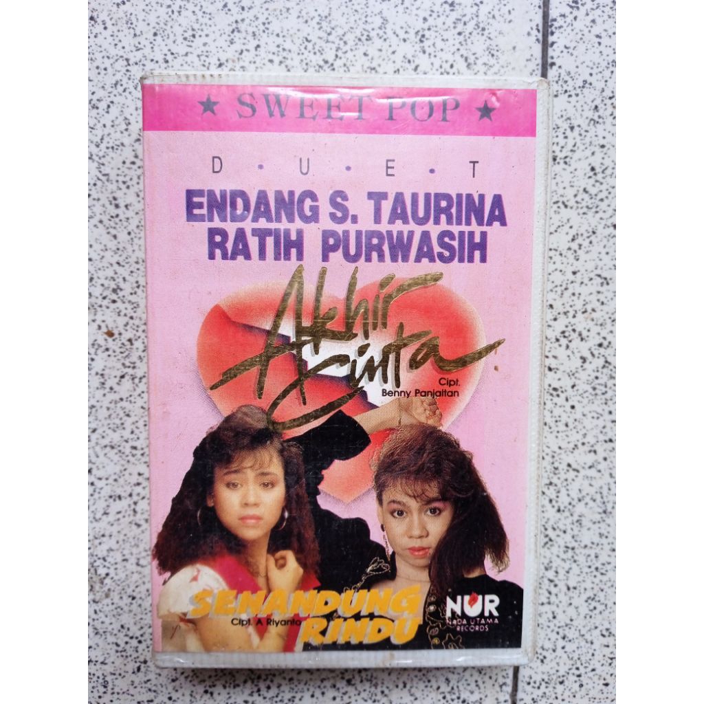 Kaset pita Endang S taurina & Ratih Purwasih