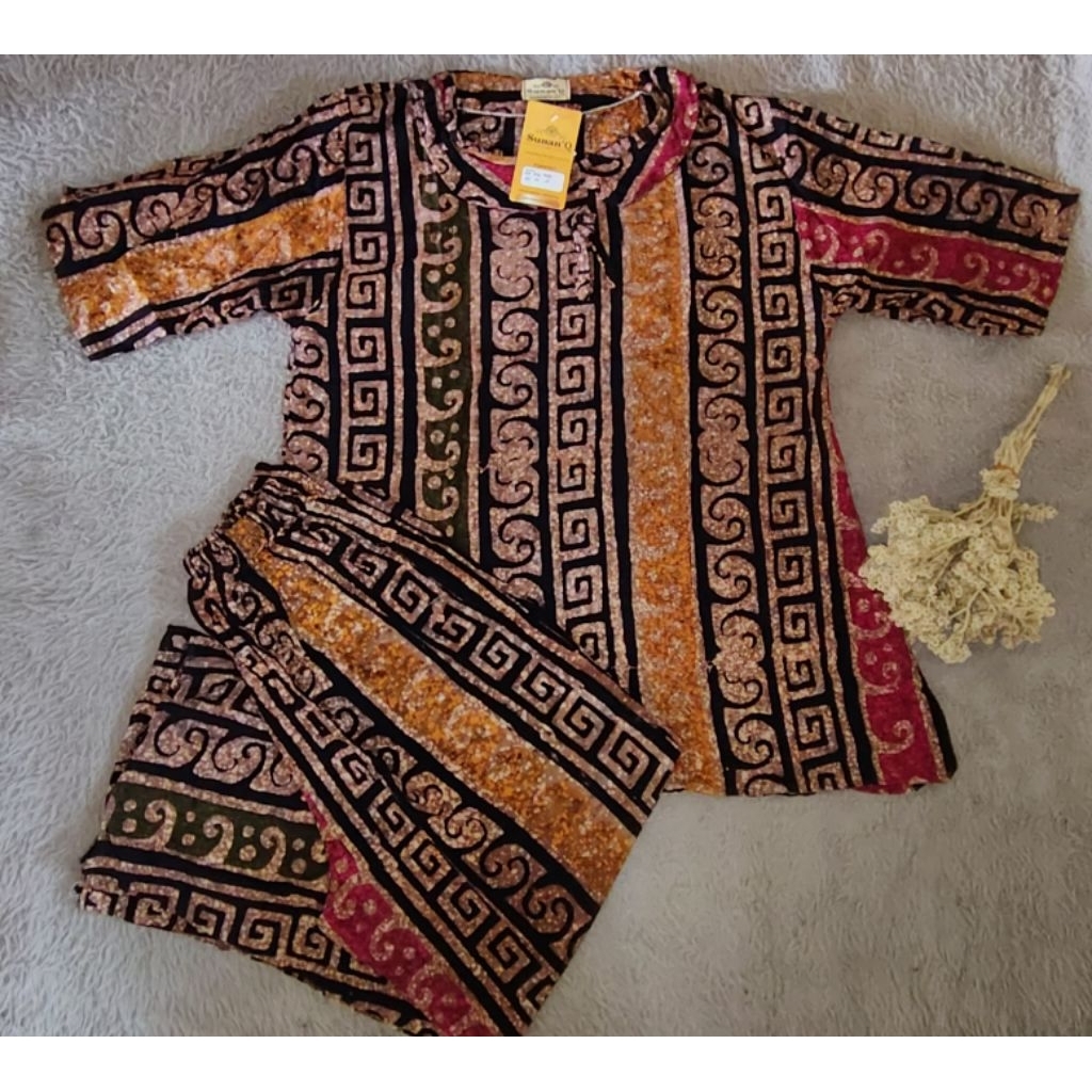Batik Sunan Q Cp. Abg lengan 3/4 
Celana panjang