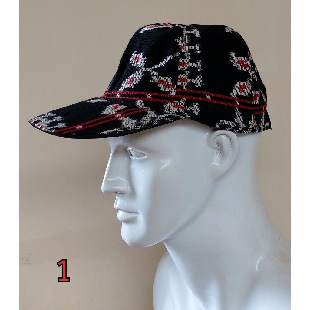PP 0207 dst  Topi pet tenun Rote, NTT