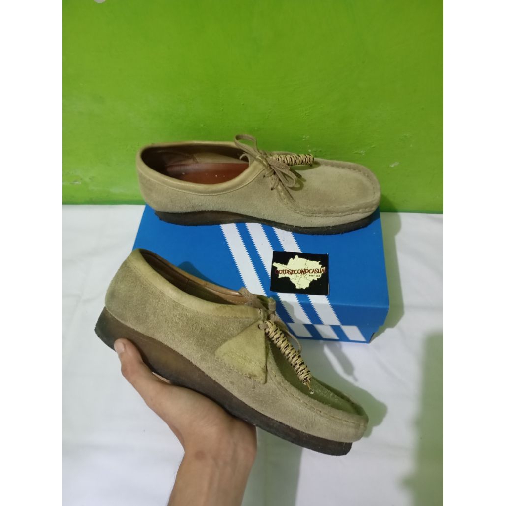 Clarks Wallabee maple suede