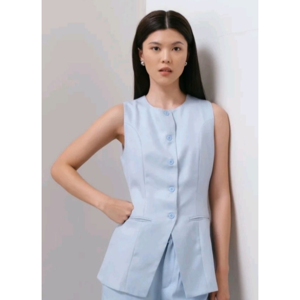 PRELOVED OCHA WEAR DUNE ROUND NECK VEST LIGHT BLUE ROMPI BIRU MUDA SIZE XL (DI OCHA WEAR SDH SOLD OU