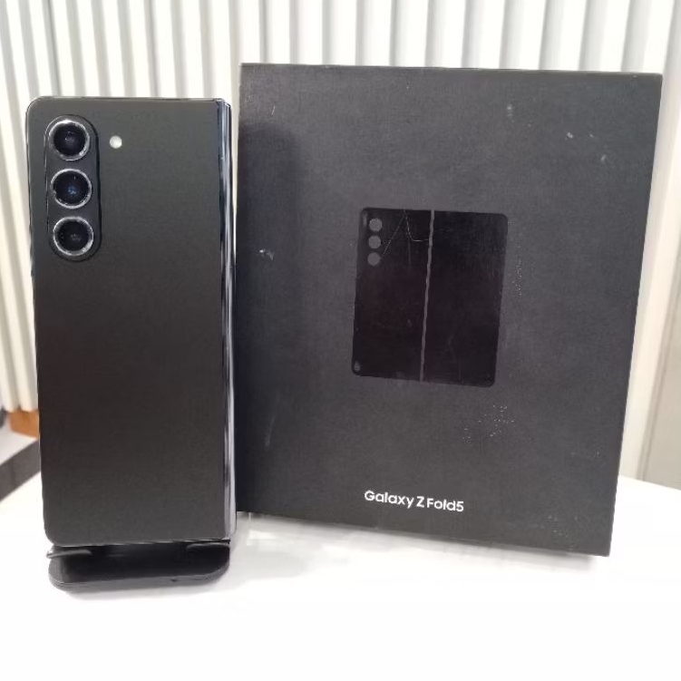 Samsung Galaxy Z Fold 5 12/256 GB Second Berkualitas