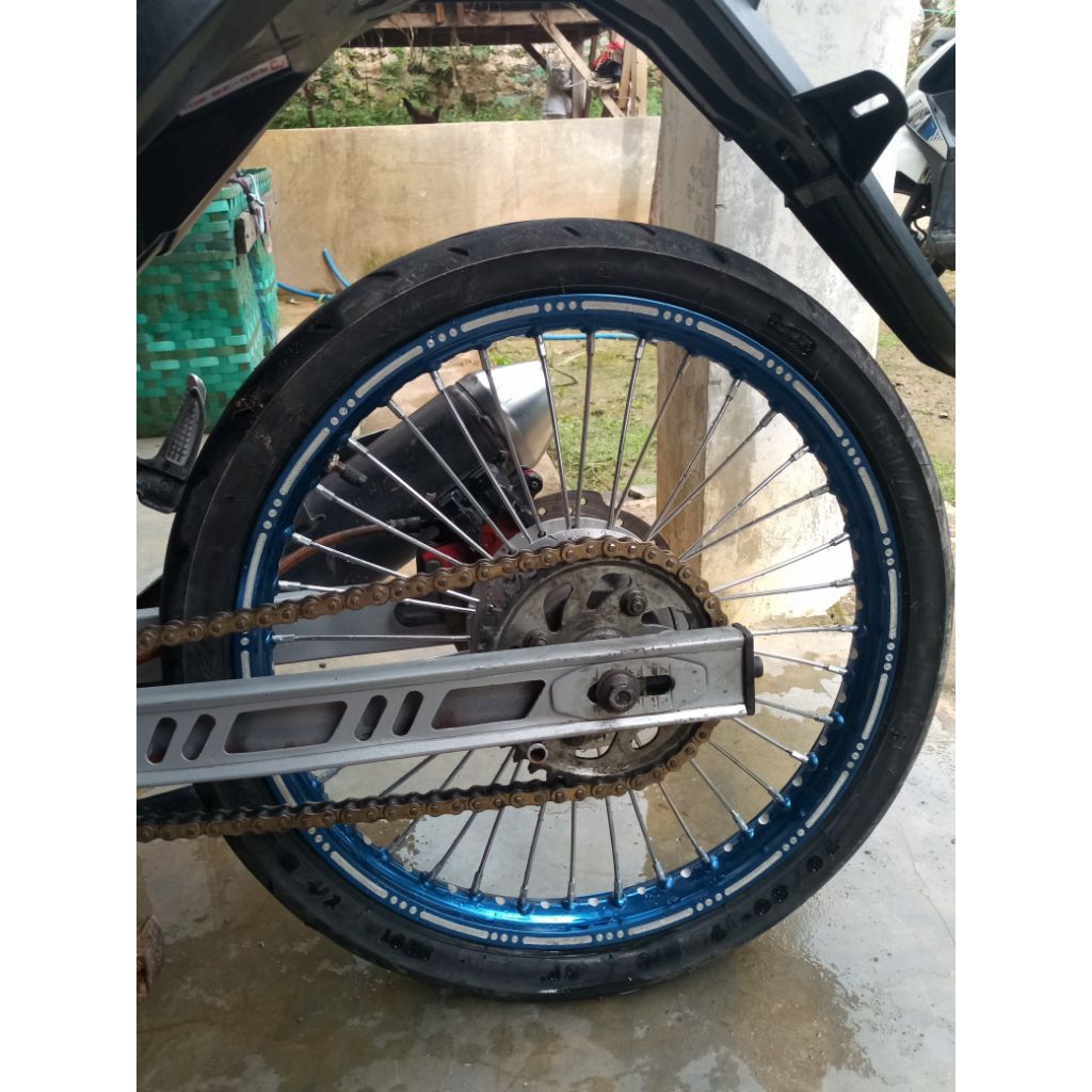 velgbekas velg bekas satria fu dan fufi,merk takegawa ujuran ban 70/80 ban ukir