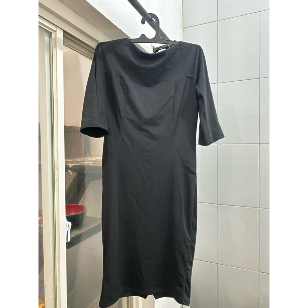 Preloved Dress Hitam/Dress Hitam Midi/Dress Hitam