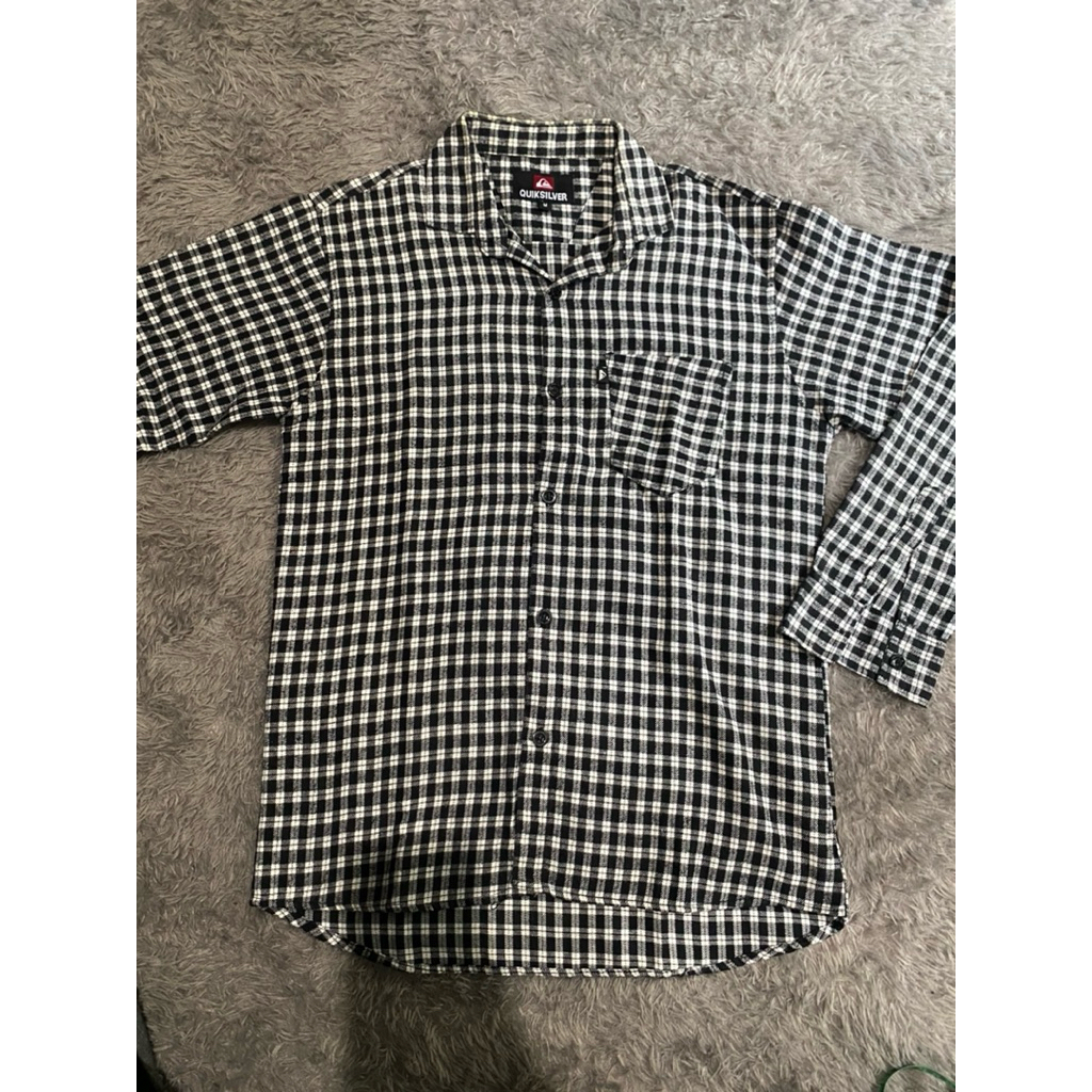 Kemeja Flanel Quicksilver