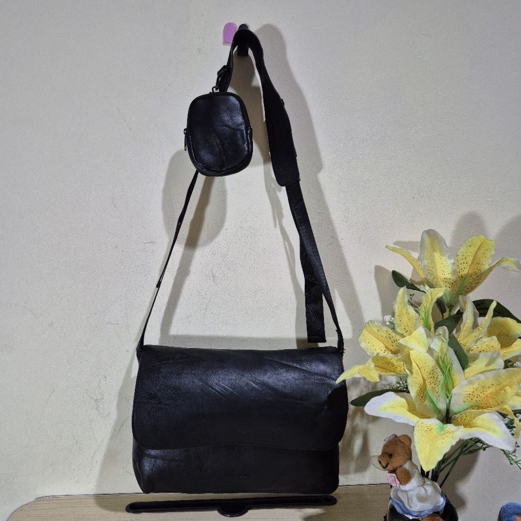 Tas Selempang Pria Kulit Asli Lafudge store Preloved