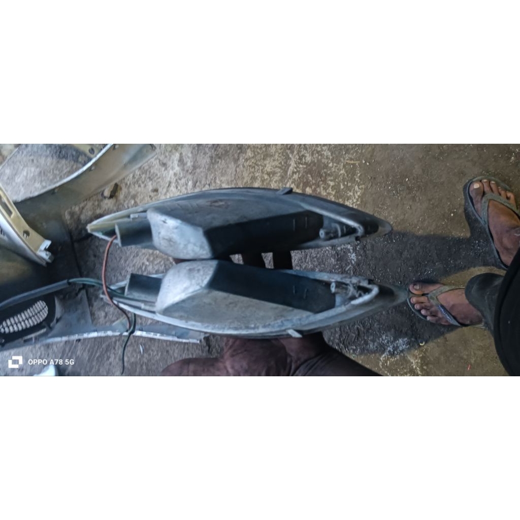 lampu riting Kymco metica glx tangki depan