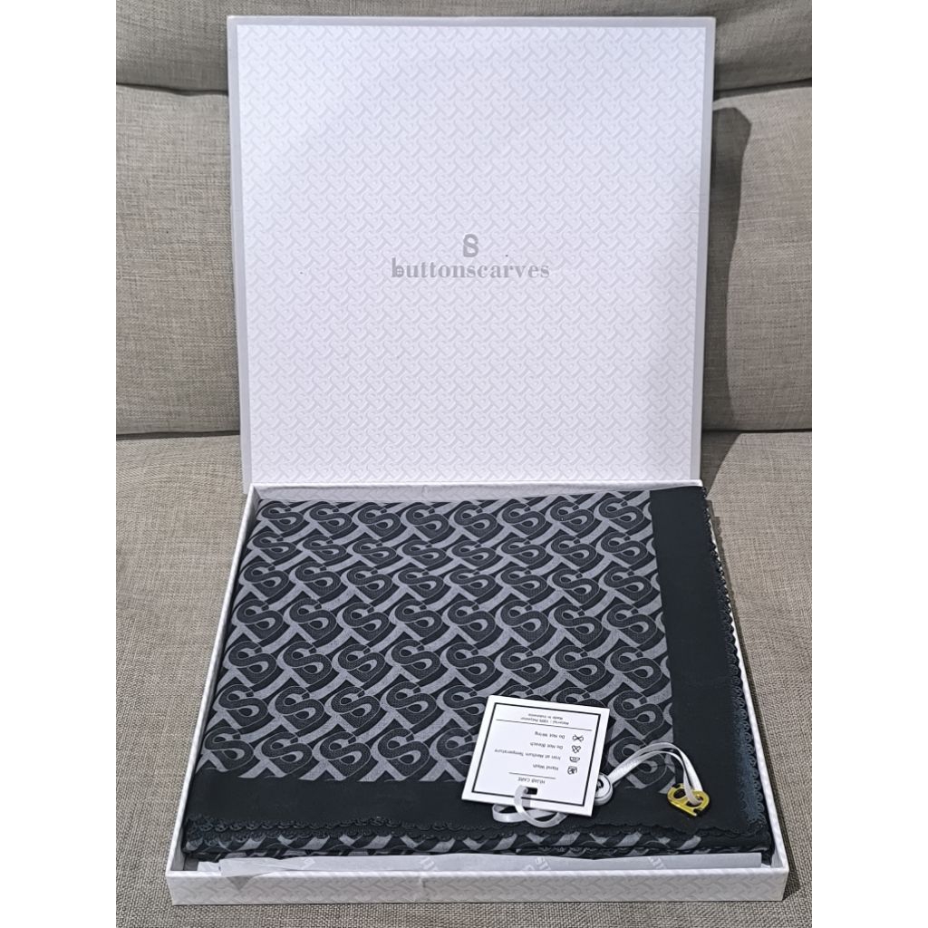 BUTTONSCARVES - Bimu voile square (midnight)