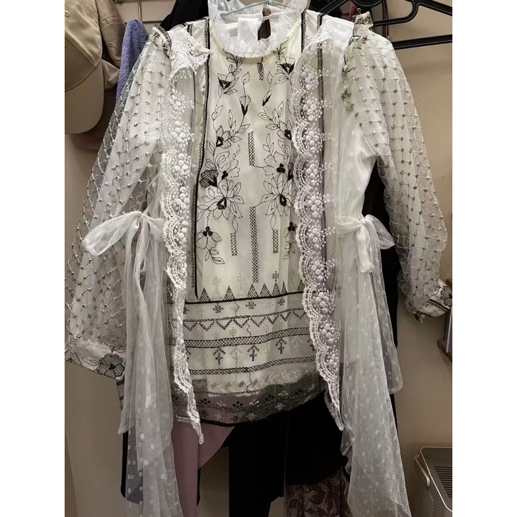 brukat tulle blouse leviora