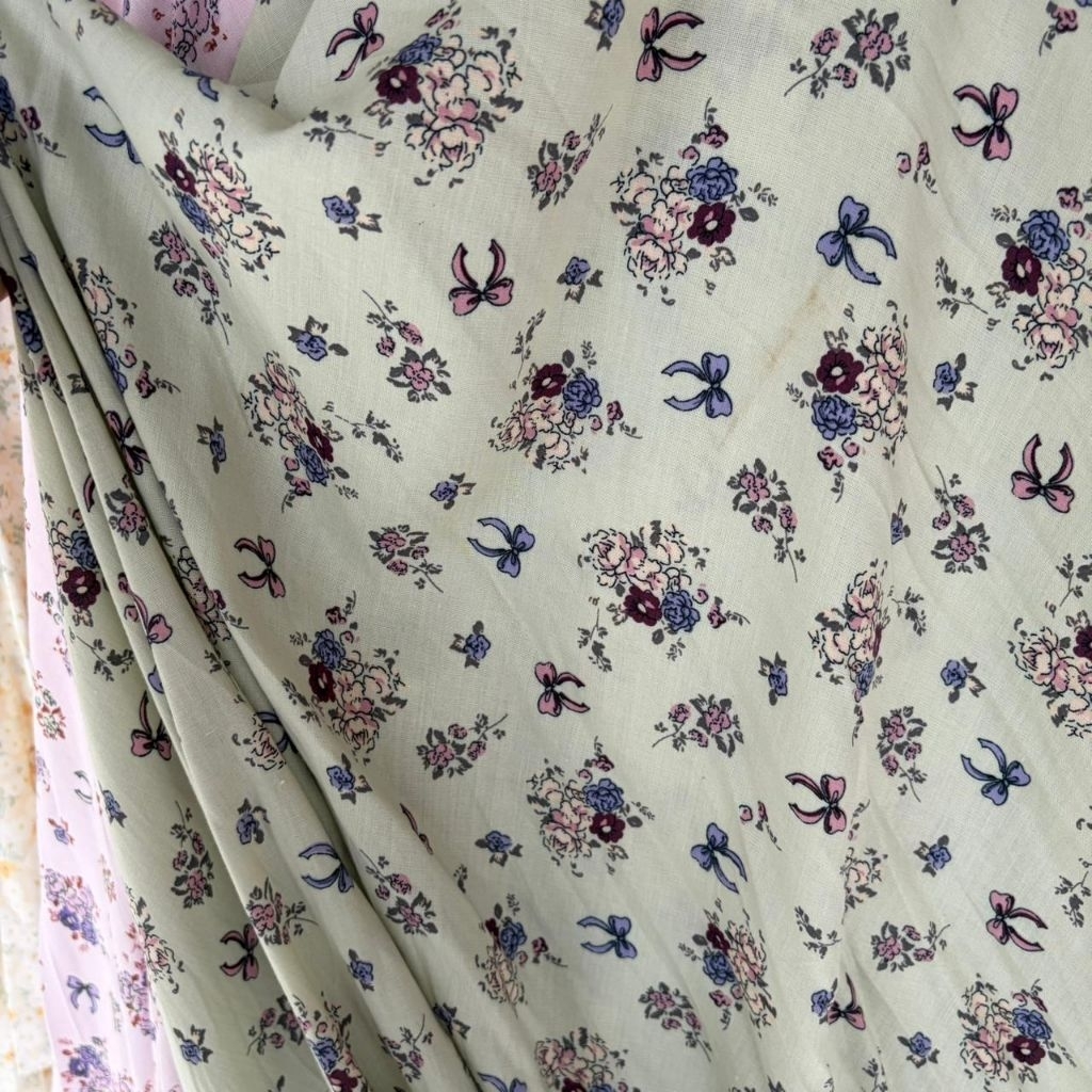kain katun rayon viskose motif bunga kecil premium (0,5m)