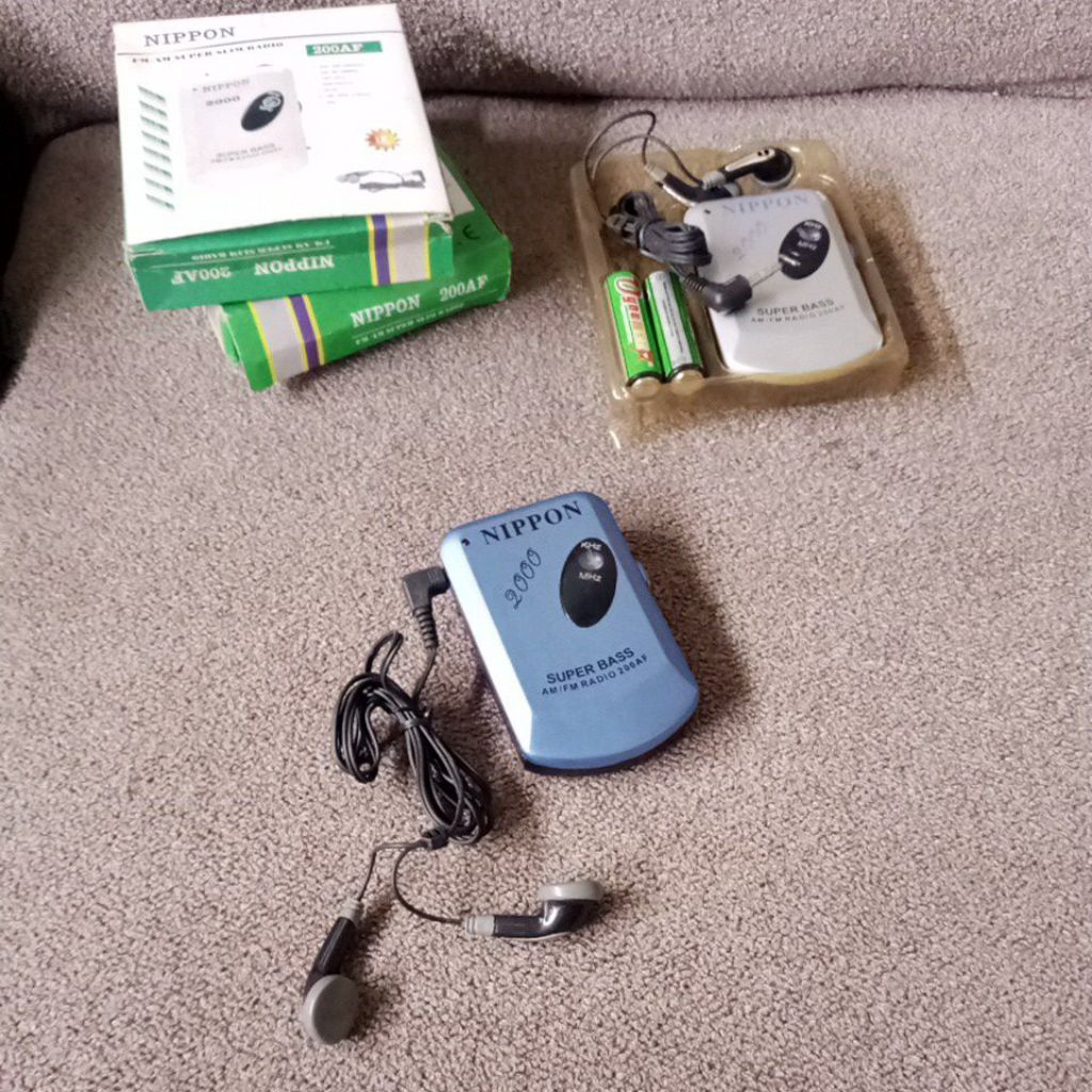 radio saku jadul  ( NOS )