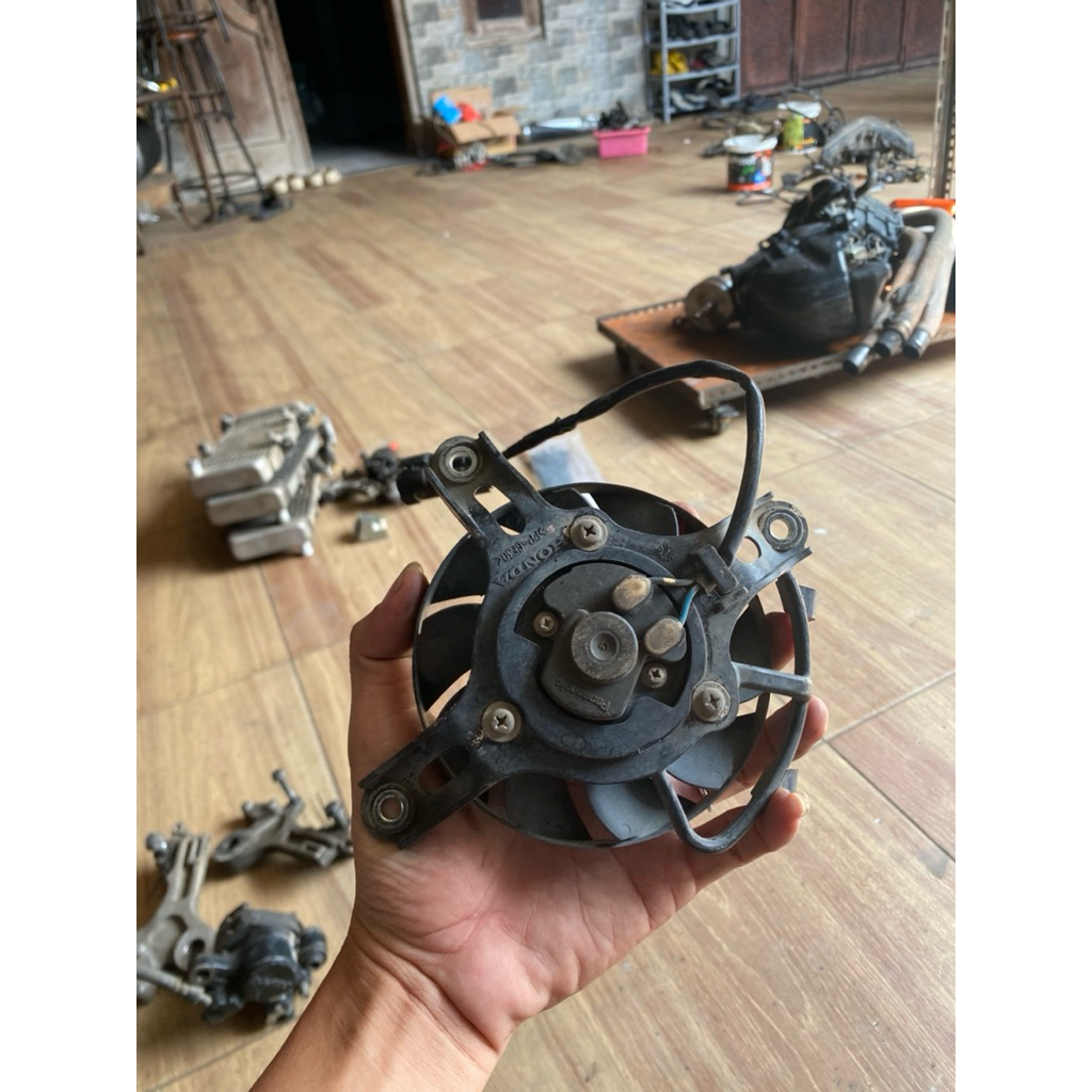 KIPAS RADIATOR CBR250R ORIGINAL LEPASAN MOTOR