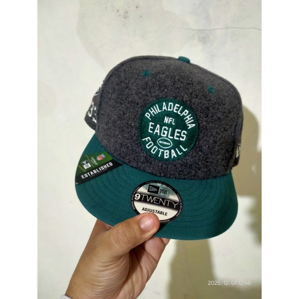 SNAPBACK The NFL Eagles Osfm
