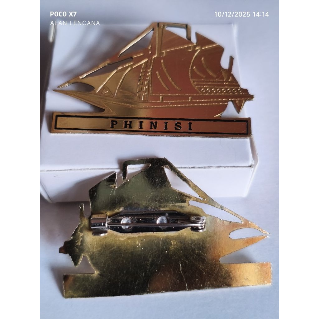 PIN KAPAL PHINISI  BAHAN KUNINGAN ETSA GRADE A