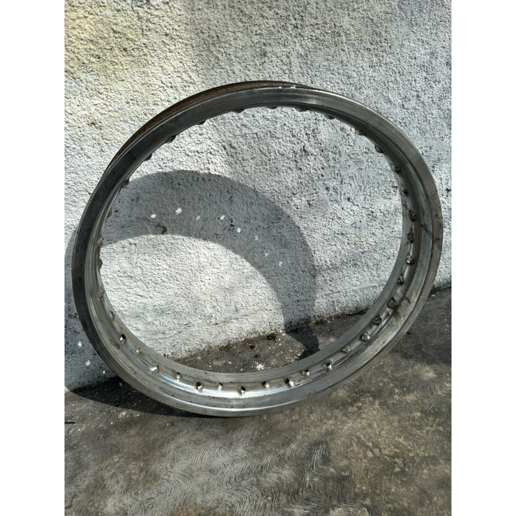 velg did/hm ukurann 215 R18