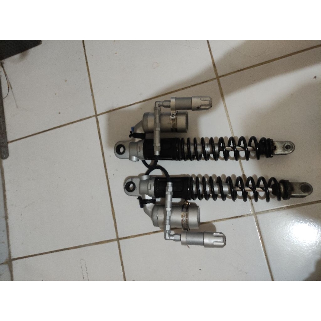 shock ori nmax old + adusjer ala-ala