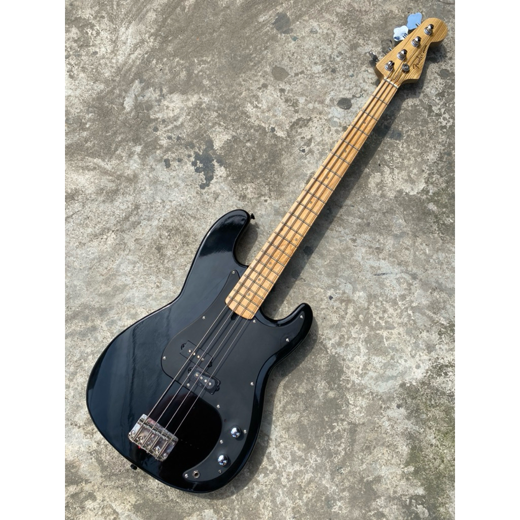 Bass Fender Precision 4 String HQ Second