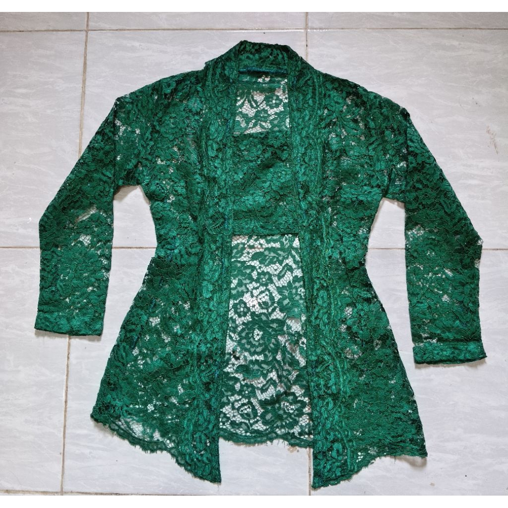 Preloved Kebaya Kutu Baru