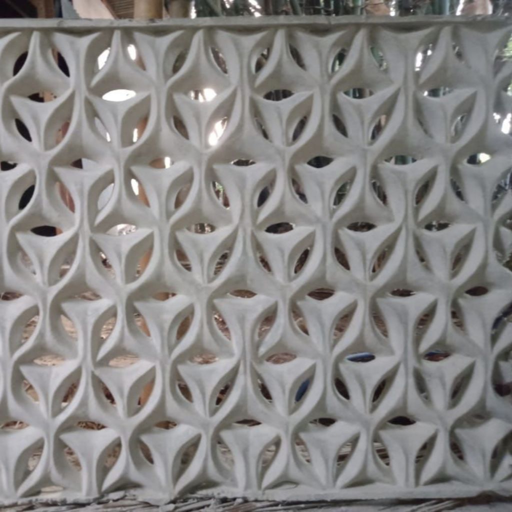 JUAL PERM2 GRC KRAWANGAN MASIF MOTIF BUNGA