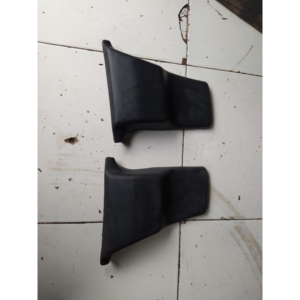 tutup seatbelt Peugeot 505 gr