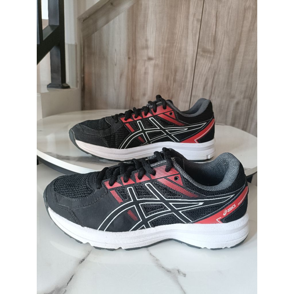 Preloved Asics ASICS Sepatu Running