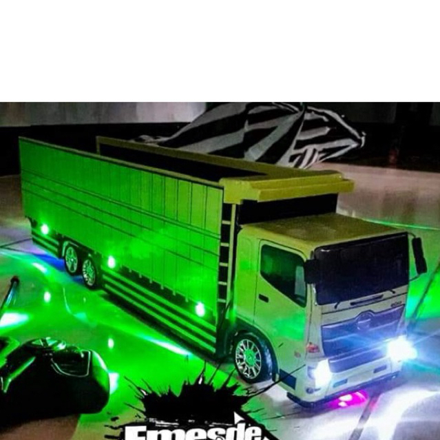 Miniatur truk Tronton hino 500 rc remot control farisi lampu leed Rgb 20 titik