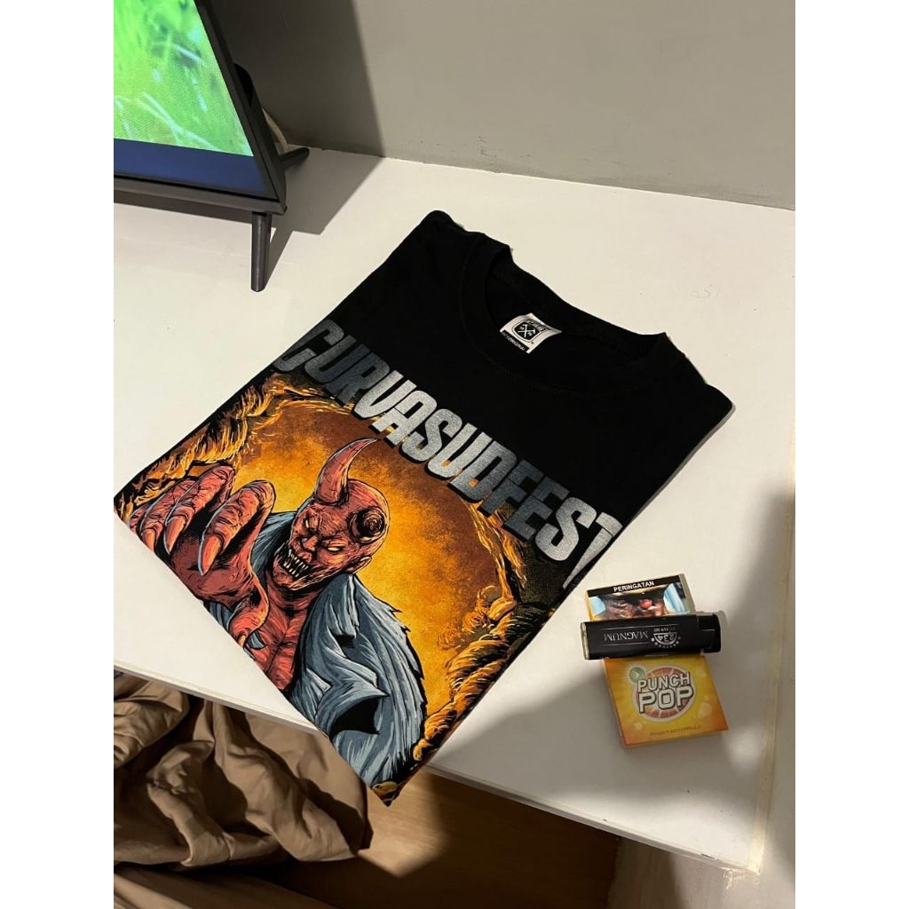 Ts curvasudfest size L new