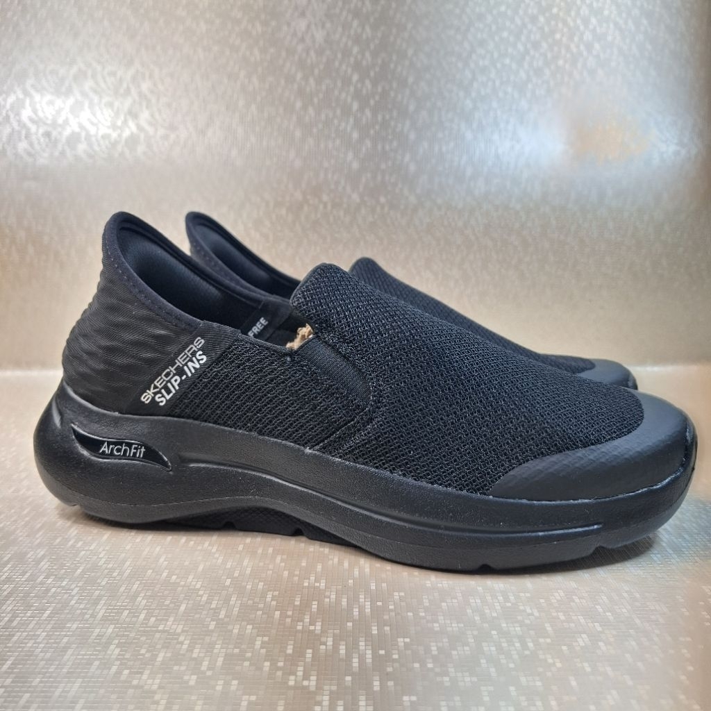 SEPATU SKECHERS ARCH FIT SLIP INS / SKECHERS PRIA / SEPATU SKECHERS PRIA SLIP ON