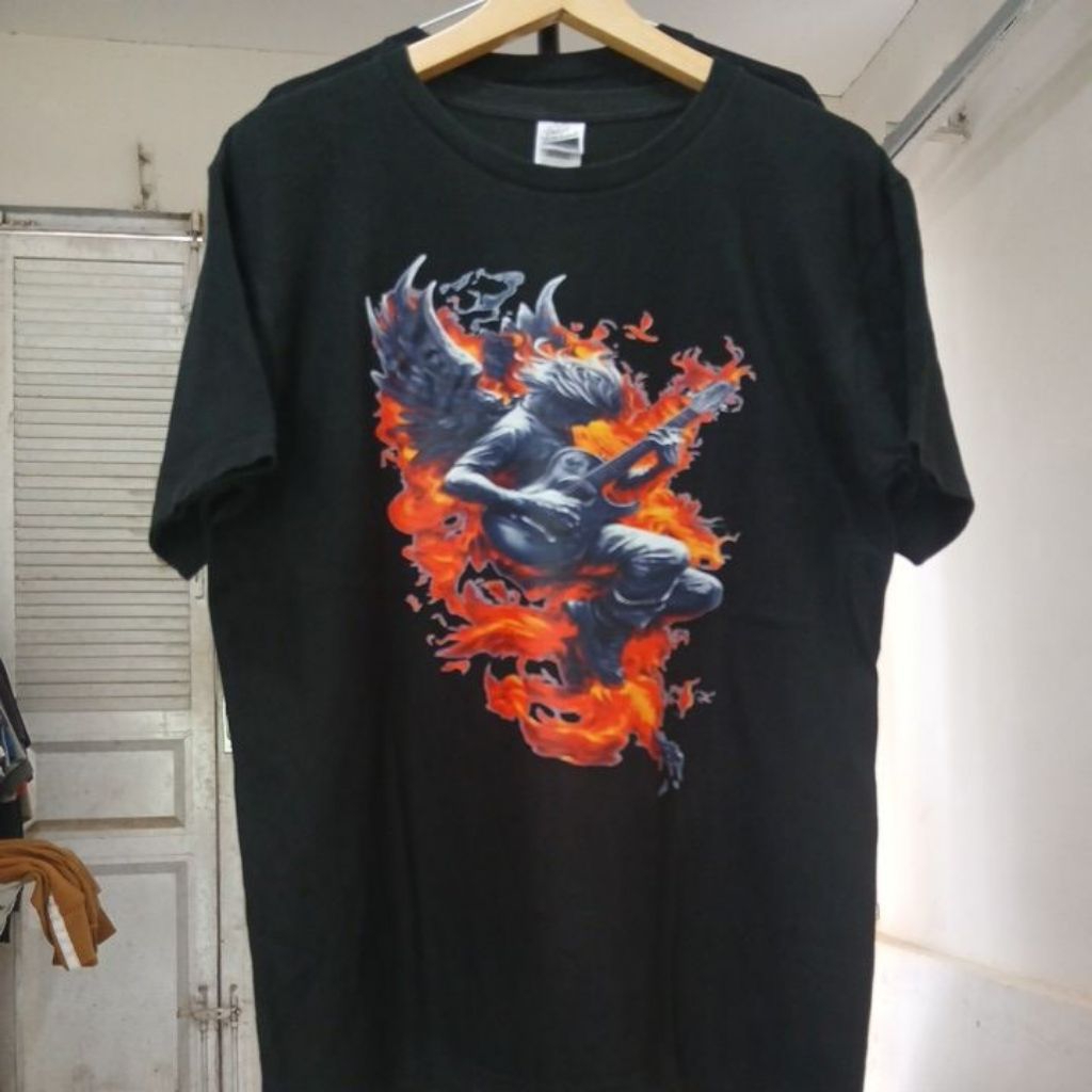 Kaos katun tebal warna hitam pekat kerah kencang built up tanpa jahitan samping  DALUC STANDARD seco