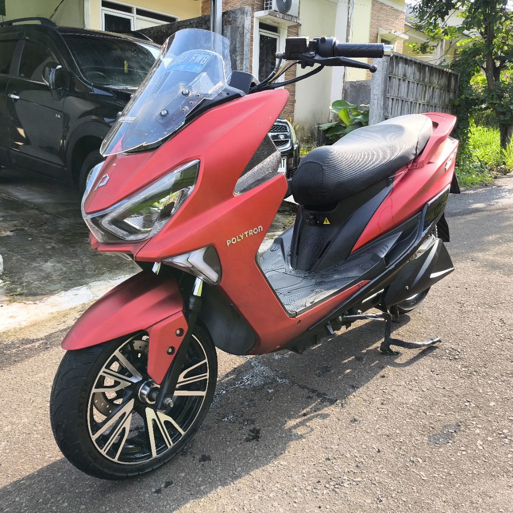 Polytron fox r 2024 motor listrik BEKAS