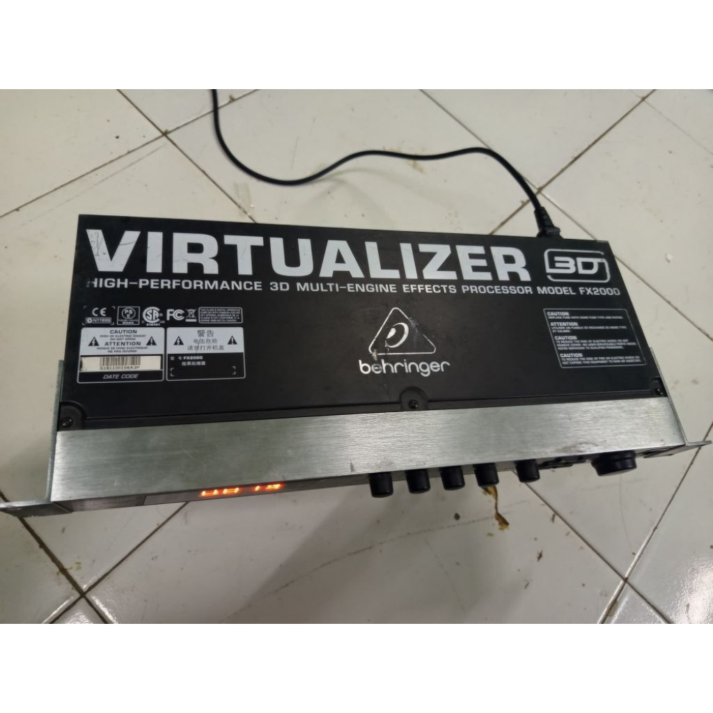 Efex Vokal Behringer FX2000