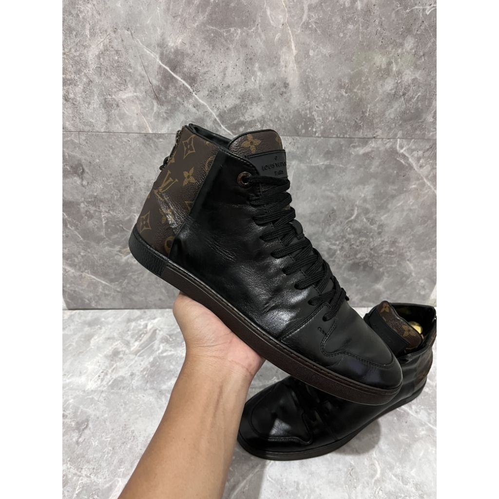Sepatu LV Original sneakers boots casual pria wanita louis vuitton
