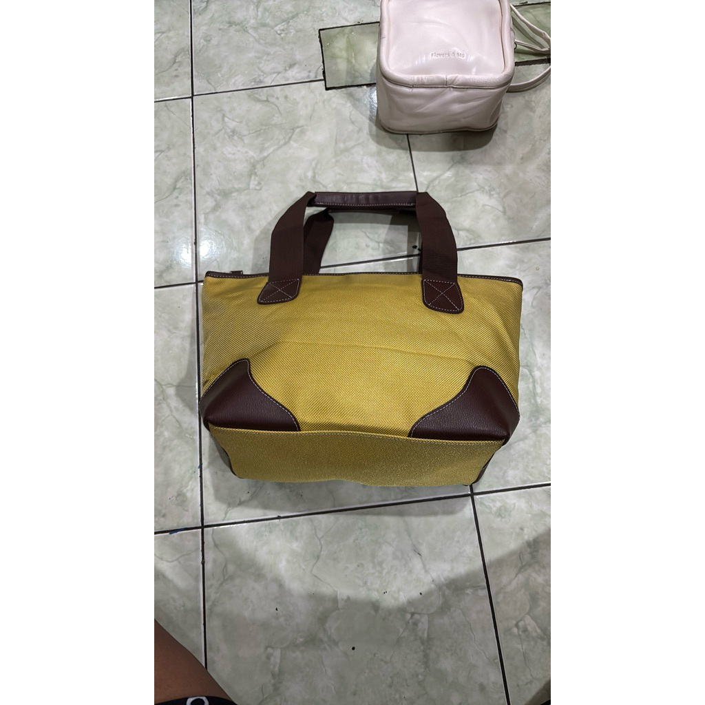 Tas Tenteng Wanita Warna Kuning Kombinasi Cokelat