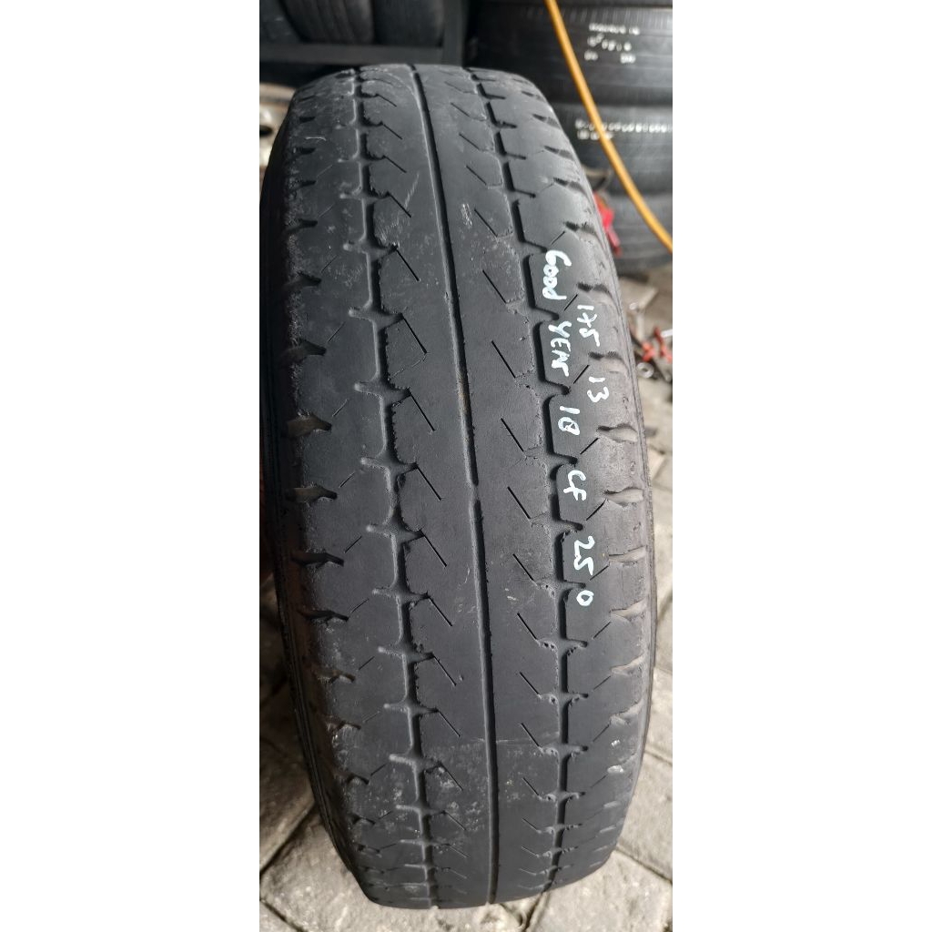 Ban bekas ory copotan Goodyear Wrangler DT 175 R13 LT 97/95N tahun pembuatan 2018 tambalan satu CF
