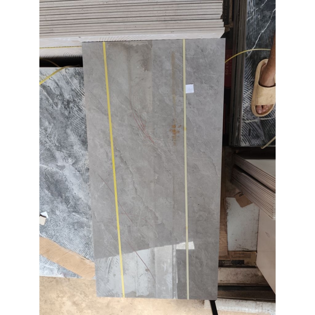 GRANIT 120X60 COKLAT  MOTIF MARMER