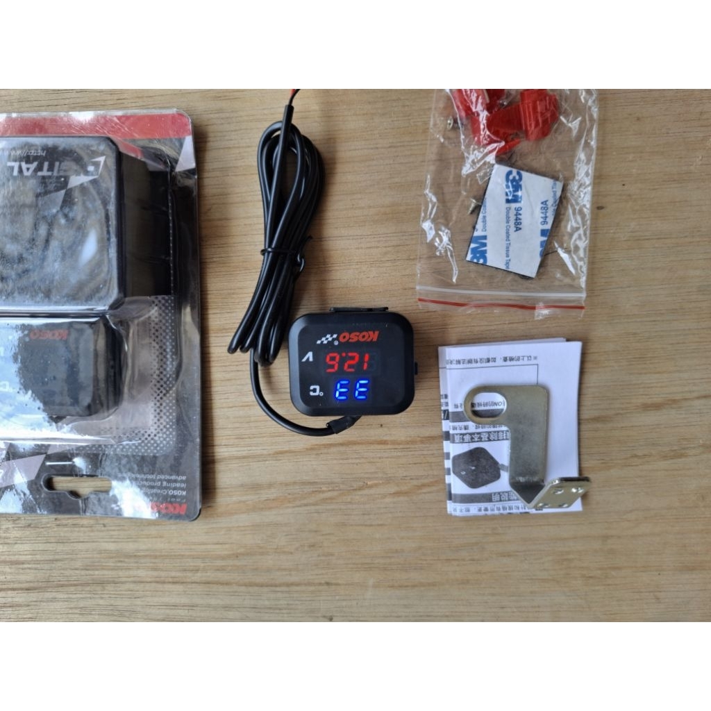 VOLTMETER KOSO 3IN1 USB CHARGER TEGANGAN SUHU