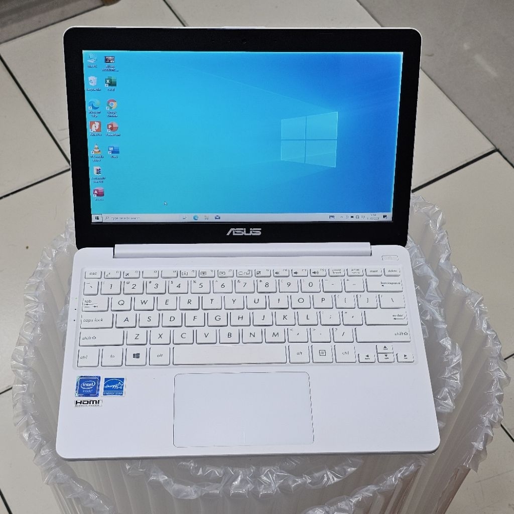 Laptop Notebook Asus E203N LAYAR 12INCH RAM 4GB SSD 128GB SECOND Pilihan