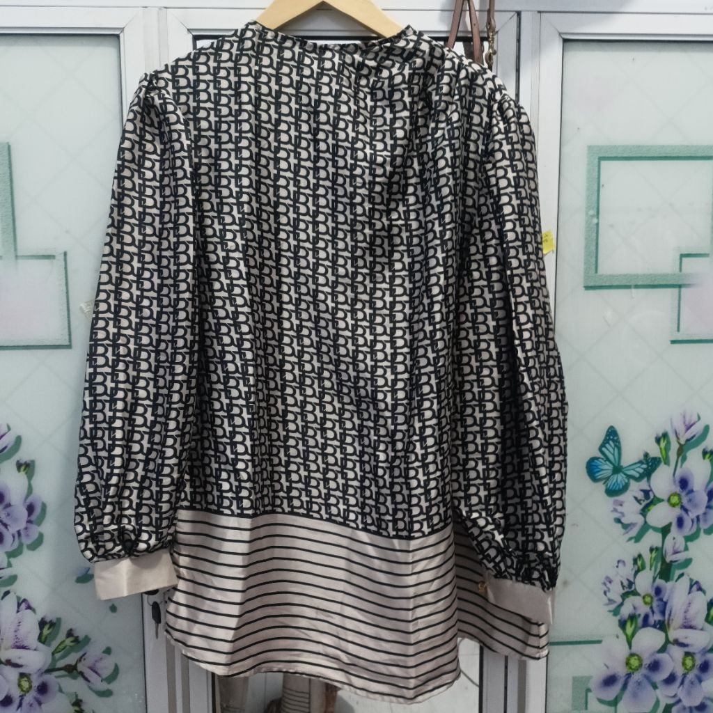 preloved benang jarum monogram set celana XXL PL bj monogram (ld 120)with maung size L(ld 112l