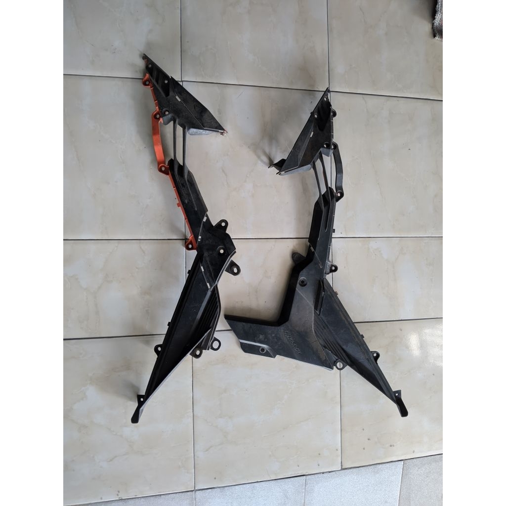 Cover Body samping Depan Kanan kiri Honda sonic 150