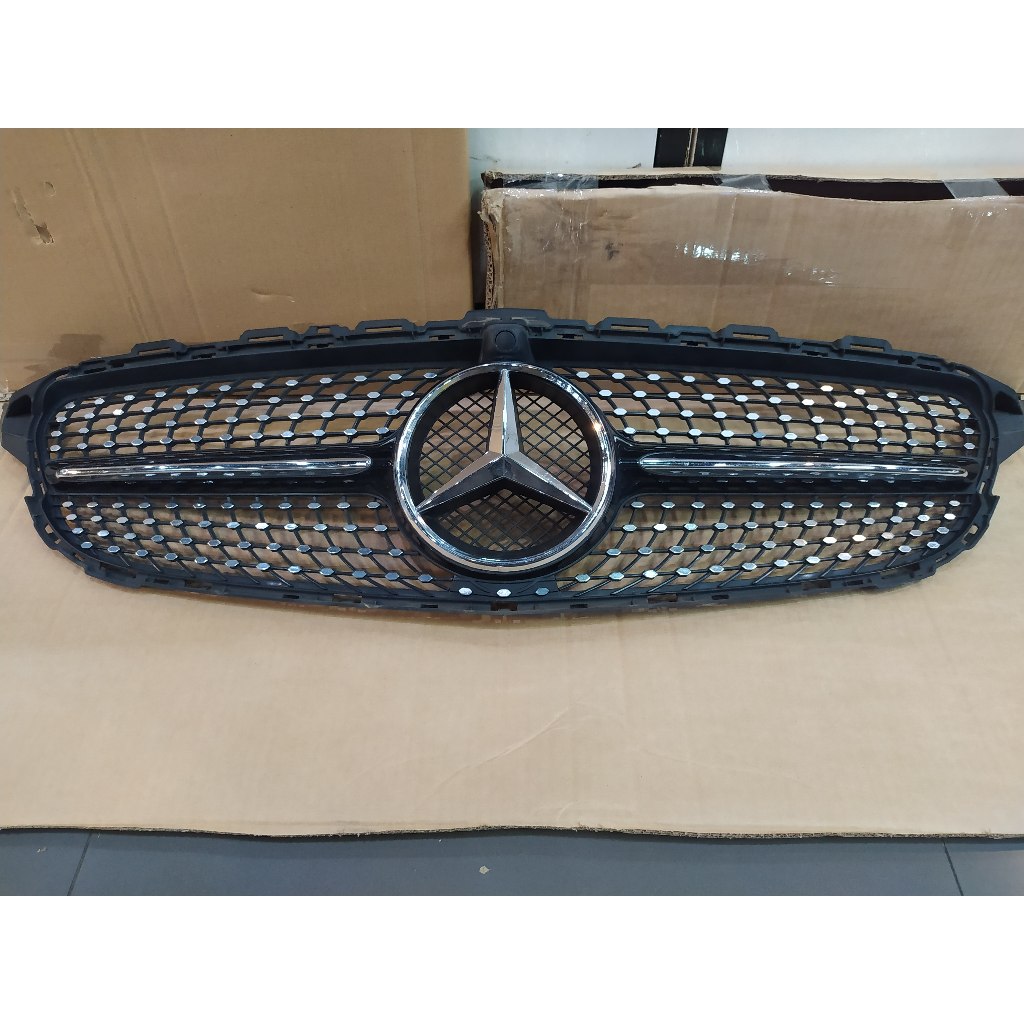 GRILL DIAMOND MERCEDES C200 C250 WITH EMBLEM - CHROME