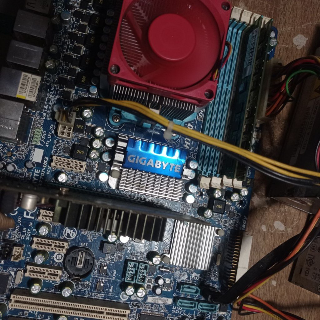 mobo gigabyte AM3 dan Processor