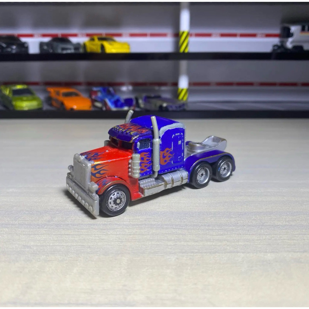 Diecast Hasbro Optimus Prime 1/64