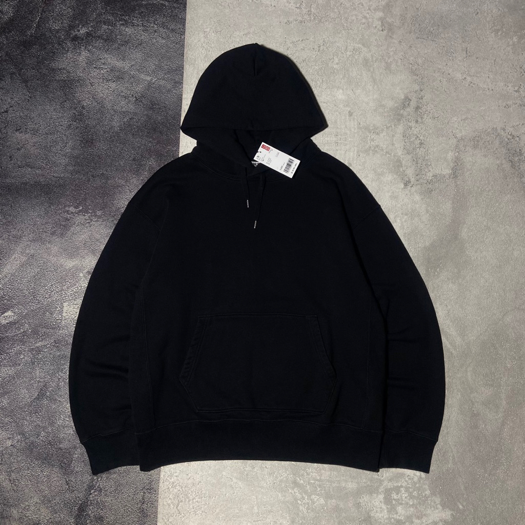 HOODIE UNIQLO U HITAM