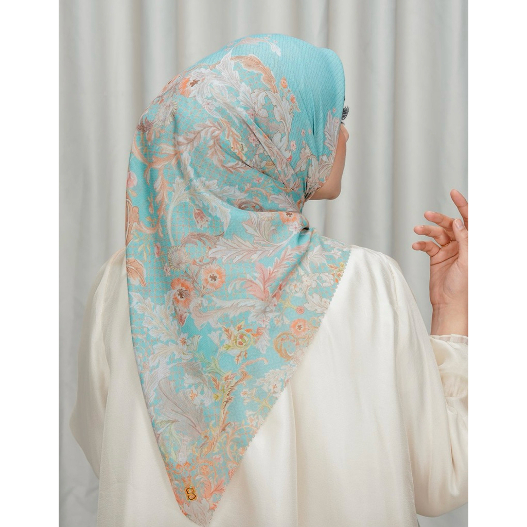 royale series Buttonscarves